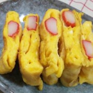 相性ピッタリ♪ カニカマ  in  玉子焼き